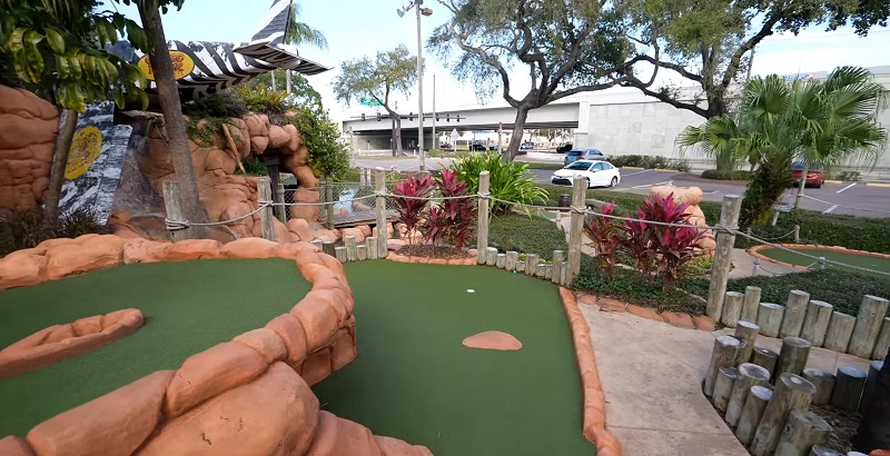 how to play miniature golf