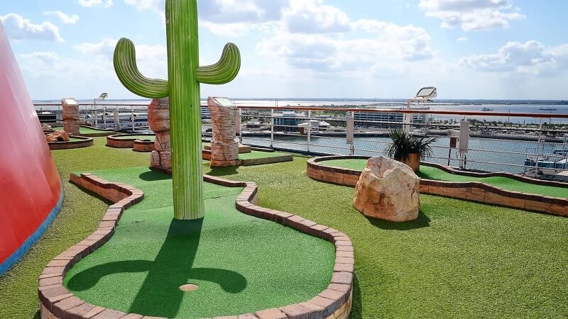 How To Play Mini Golf