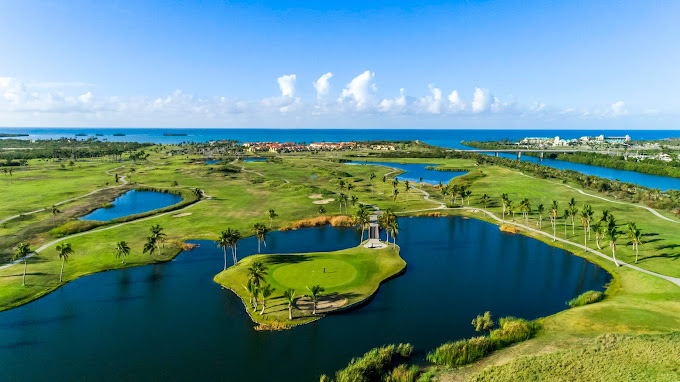 Costa Caribe Golf & Country Club